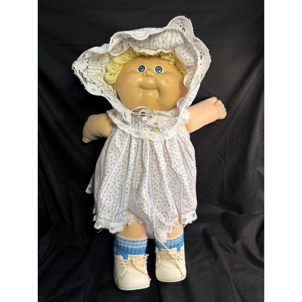 Vintage Cabbage Patch Kids Doll Blonde Blue Eyes Lace Dress Bonnet Coleco 1982